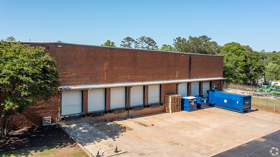 dock doors for warehouse