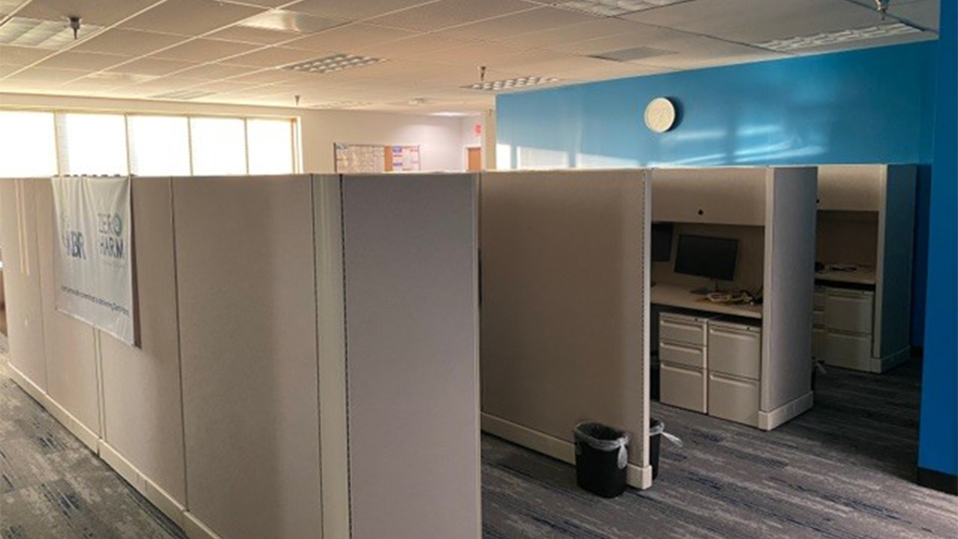 22289 Exploration Dr - workstations