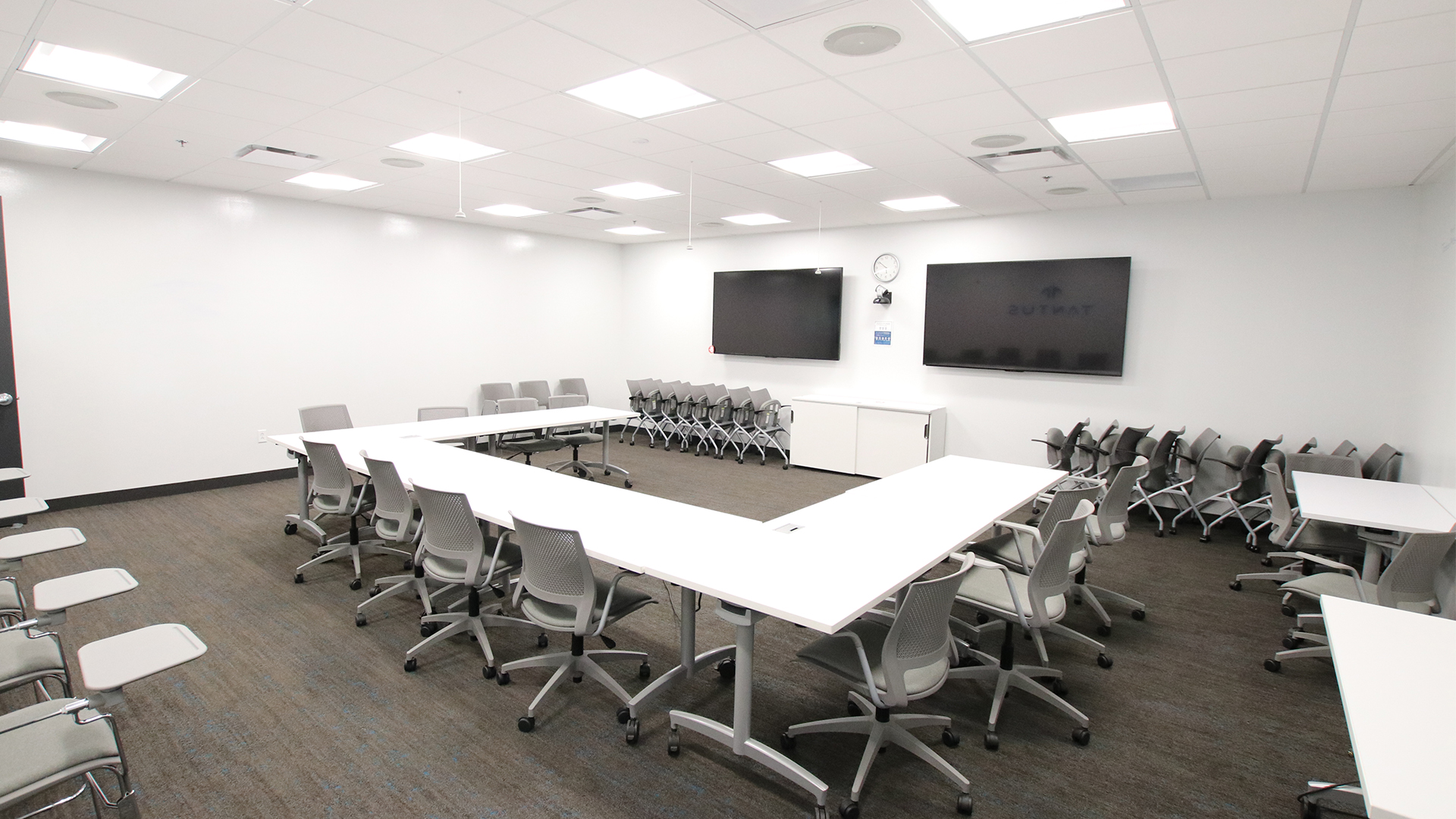 2270 Rolling Run main conf rm