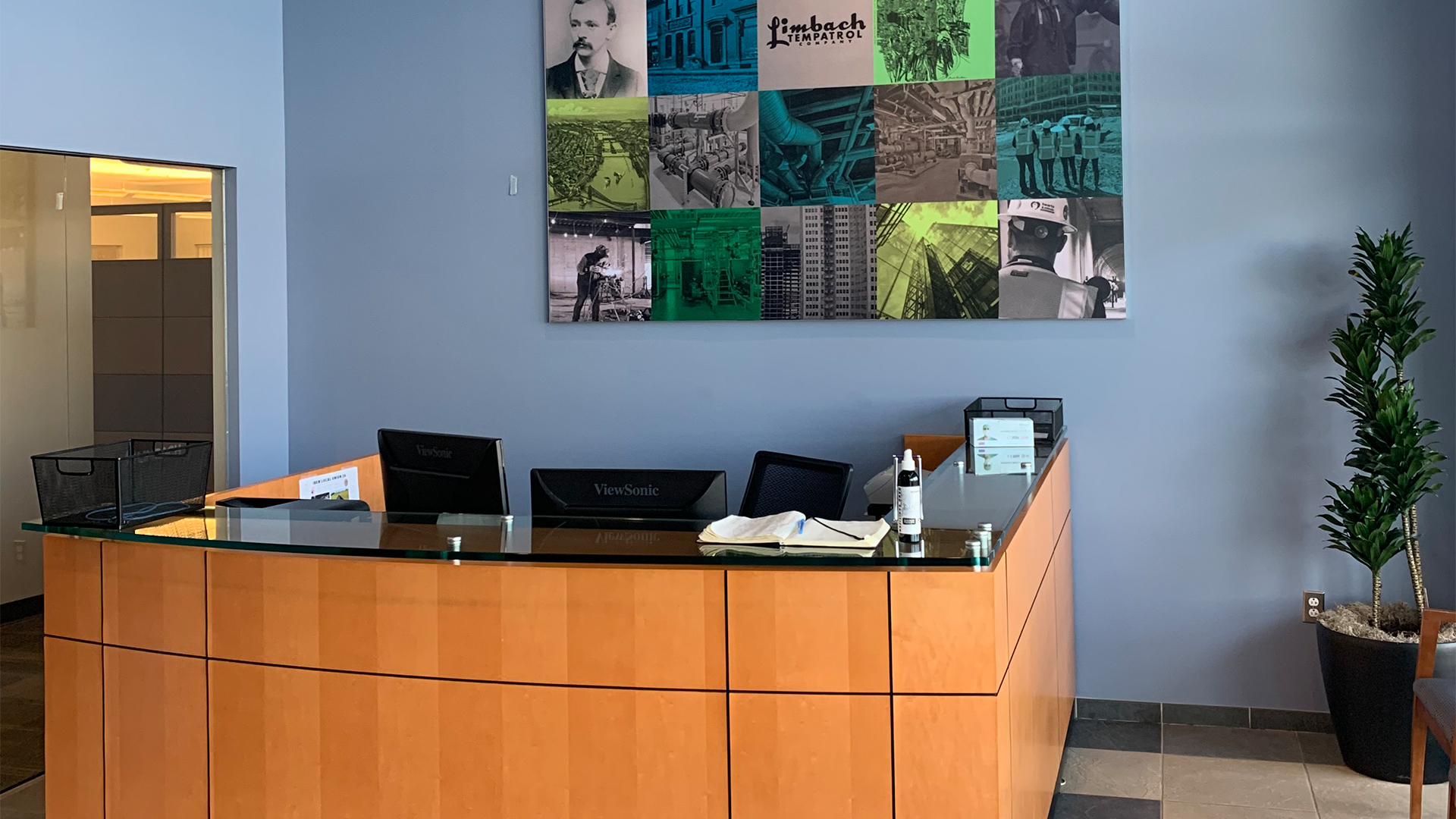 13261 Mid Atlantic Blvd - reception