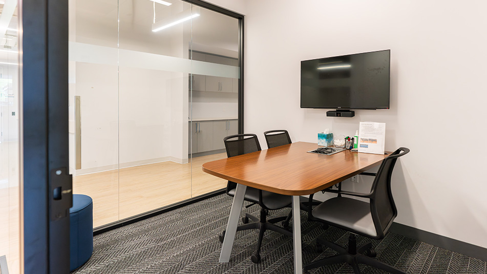 3 Van de Graaff Drive, Burlington Sublease