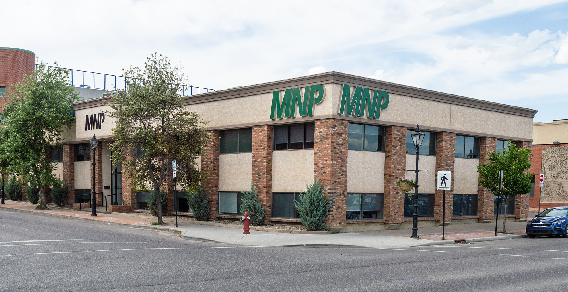 666 - 4 Street SW, Medicine Hat Hero Image