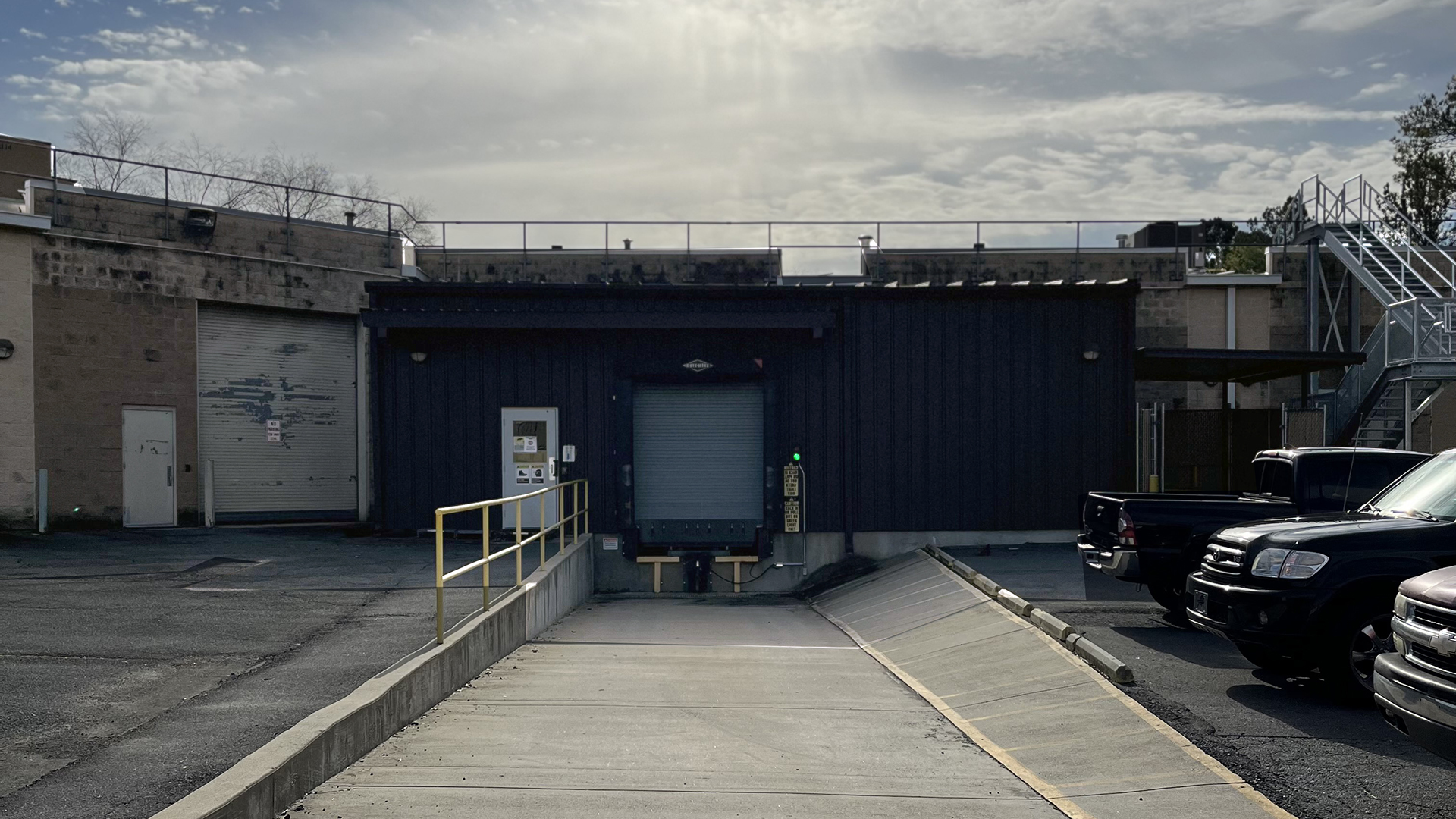Dock Door Image