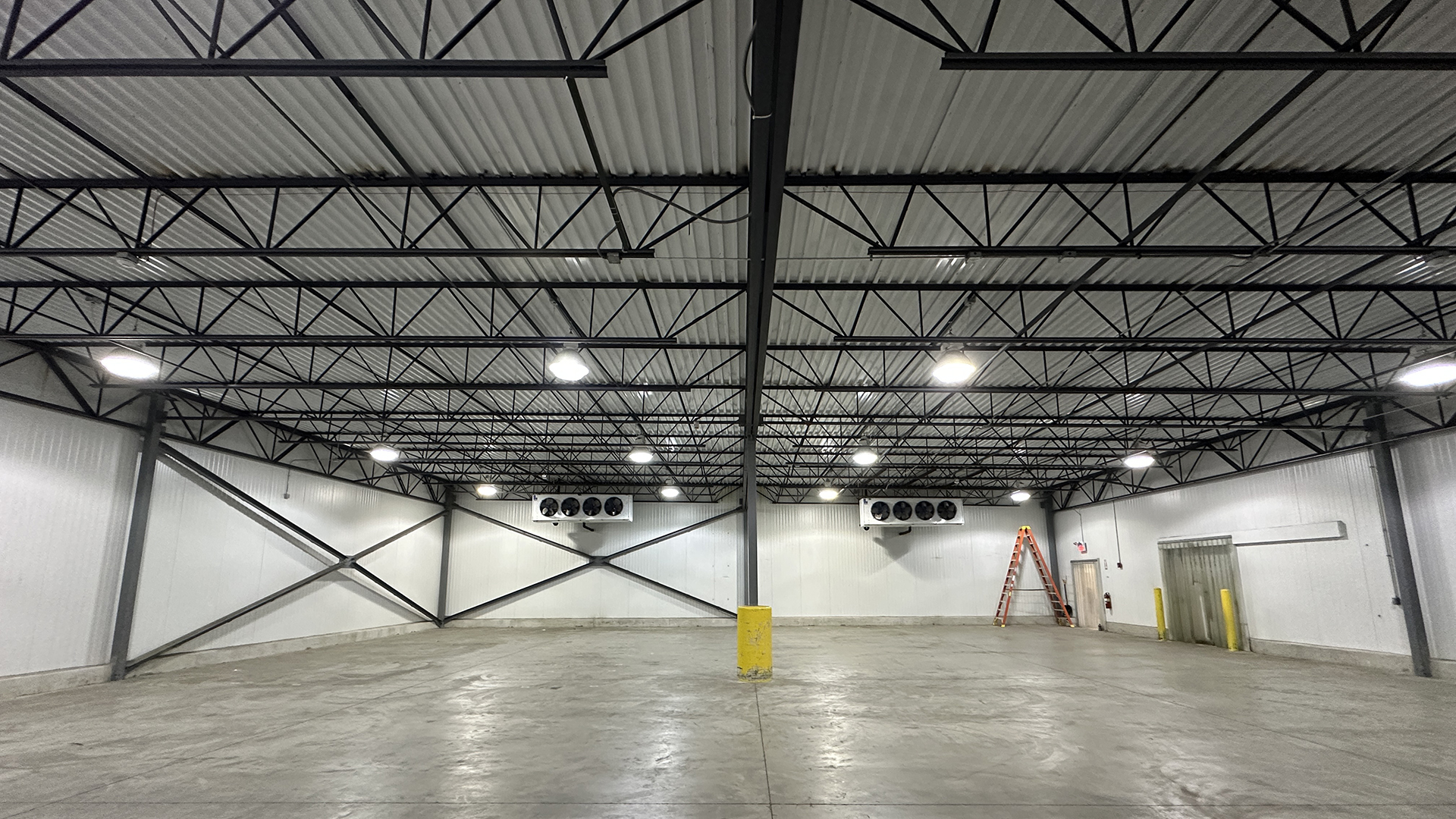 Interior warehouse shot with a lot of open space at 1215 Gostlin Strett