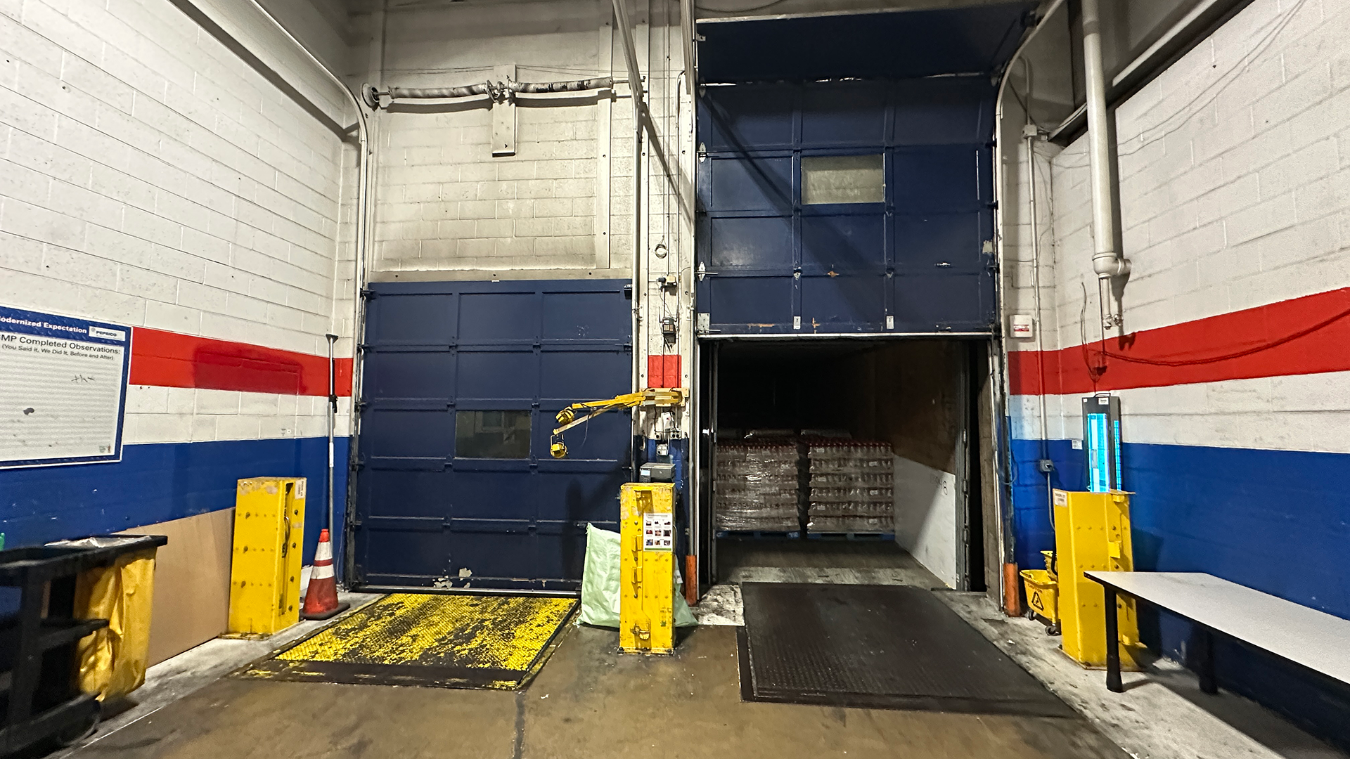 loading dock area at 1500 touhy 