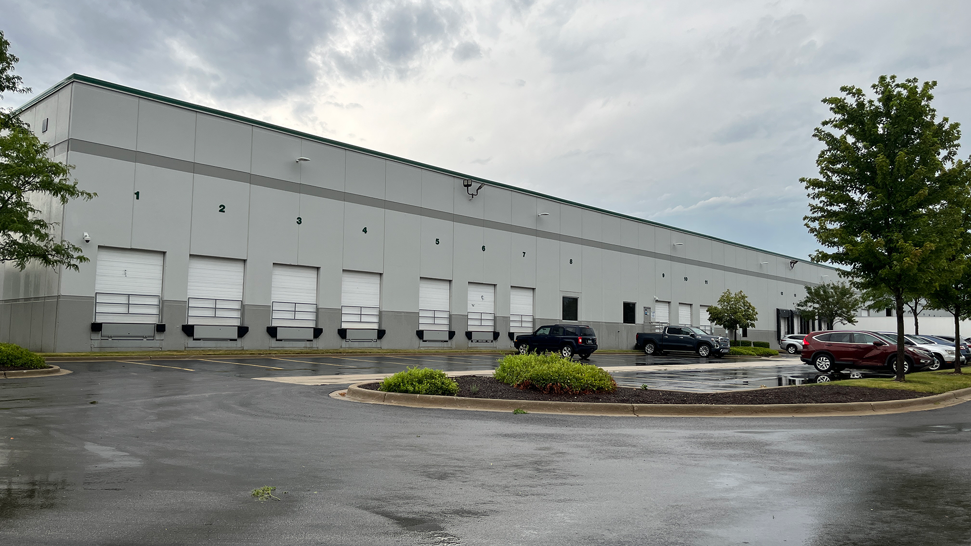 2401 Internationale - Interior shot of warehouse