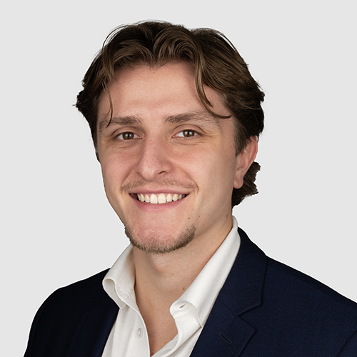 Headshot of Cresa Chicago Advisor Lucian Simich