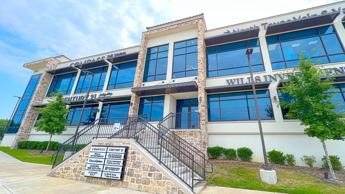 870 International Parkway