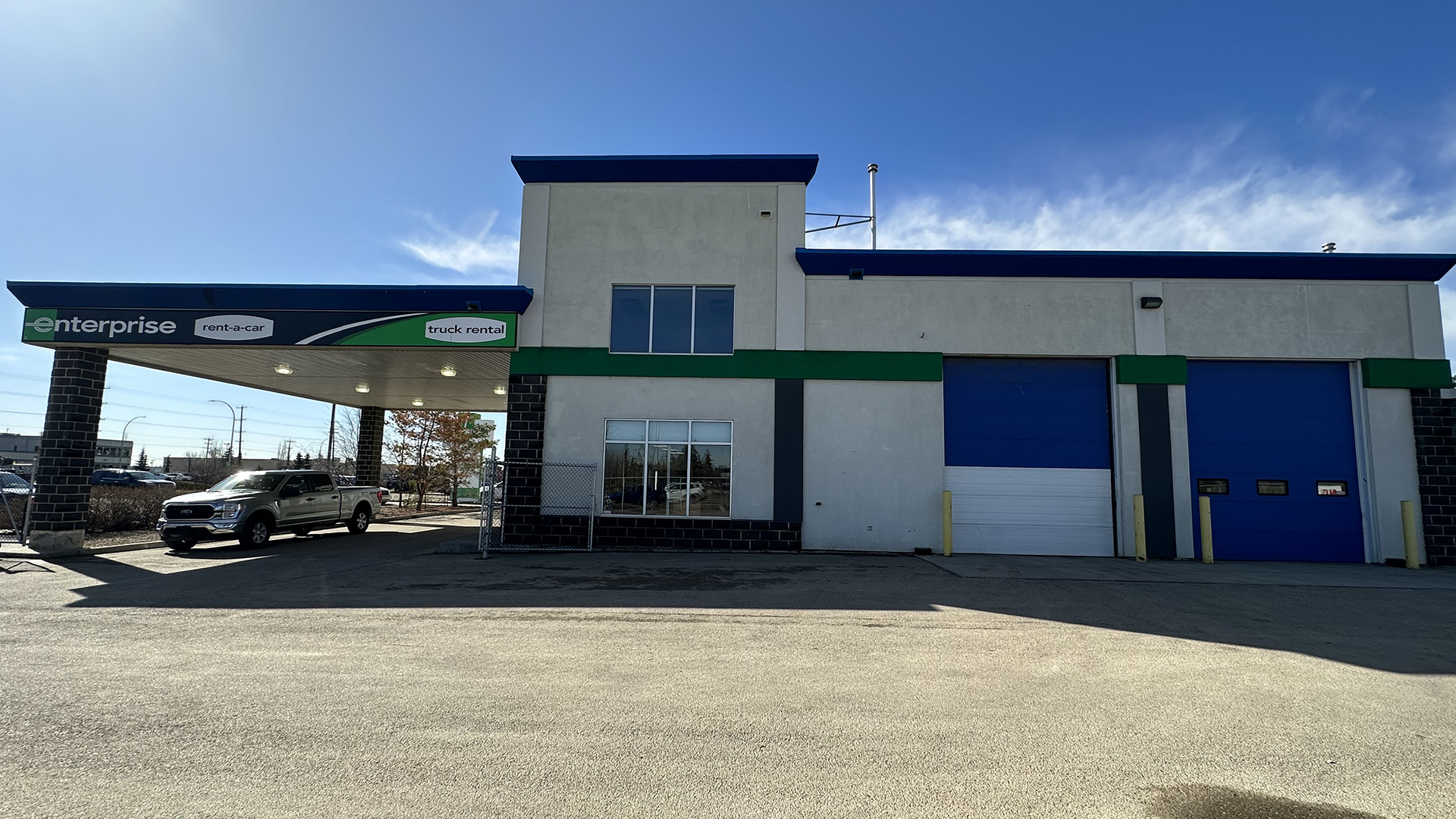 Exterior Photo 2