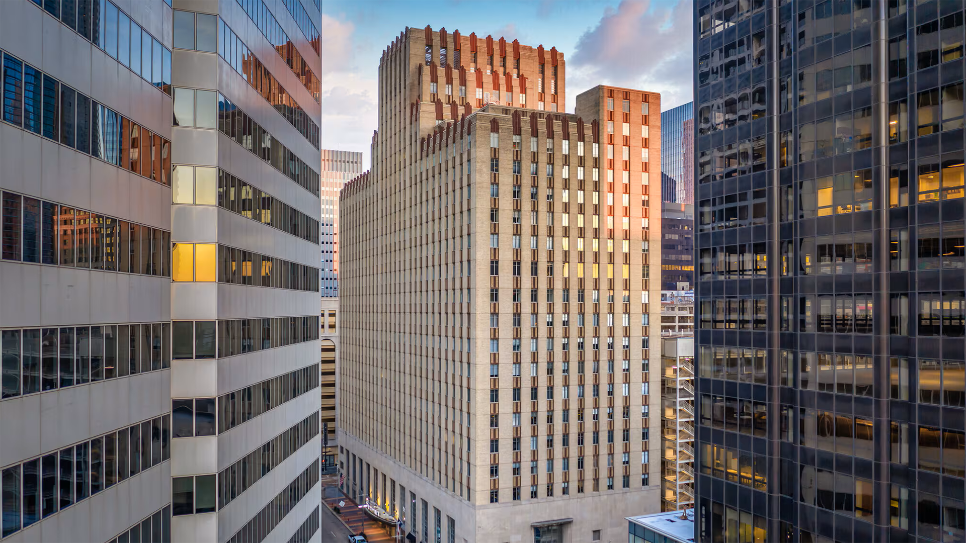 1001 McKinney St Building Hero Photo