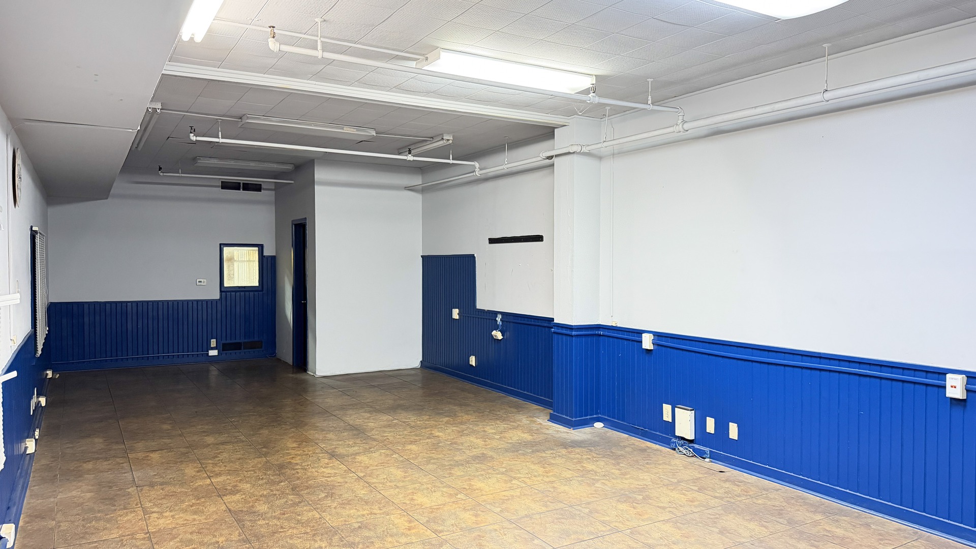 1120 Lockwood Dr - Interior Photo 3