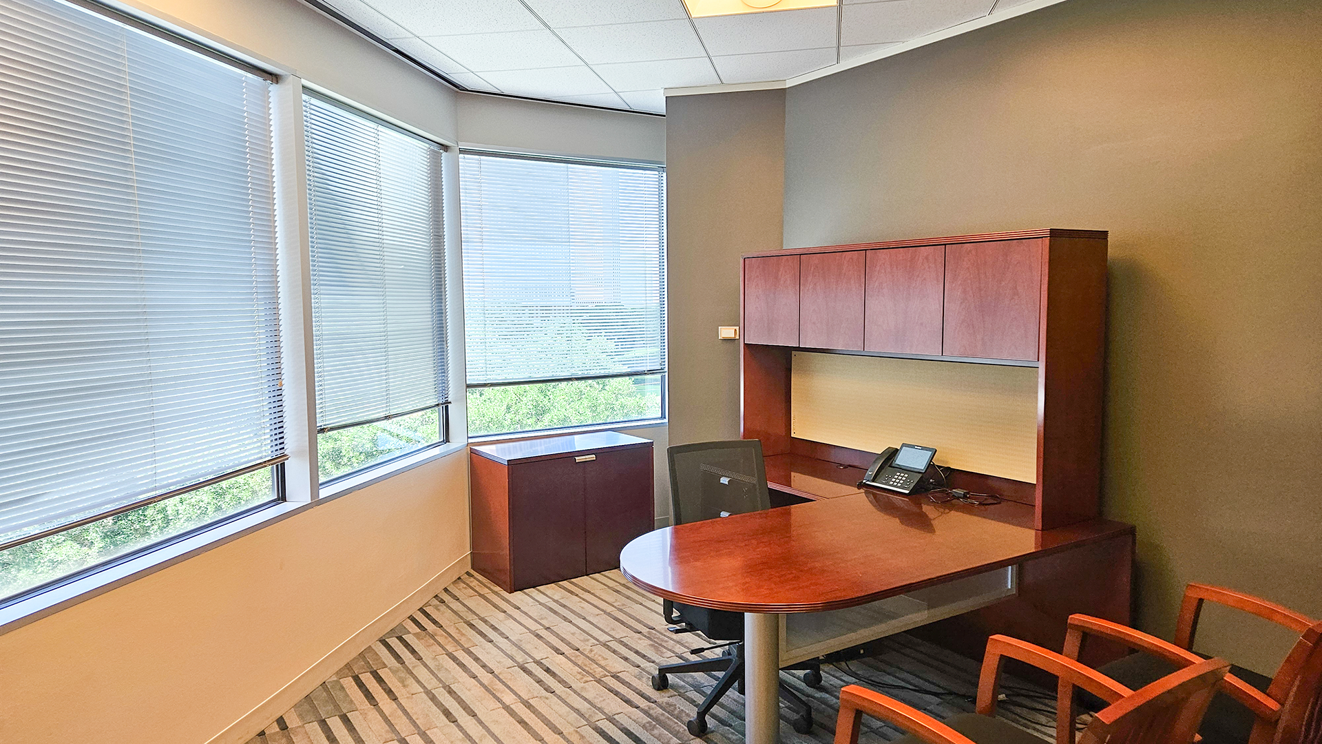 1400 Post Oak Blvd Office Photo 2
