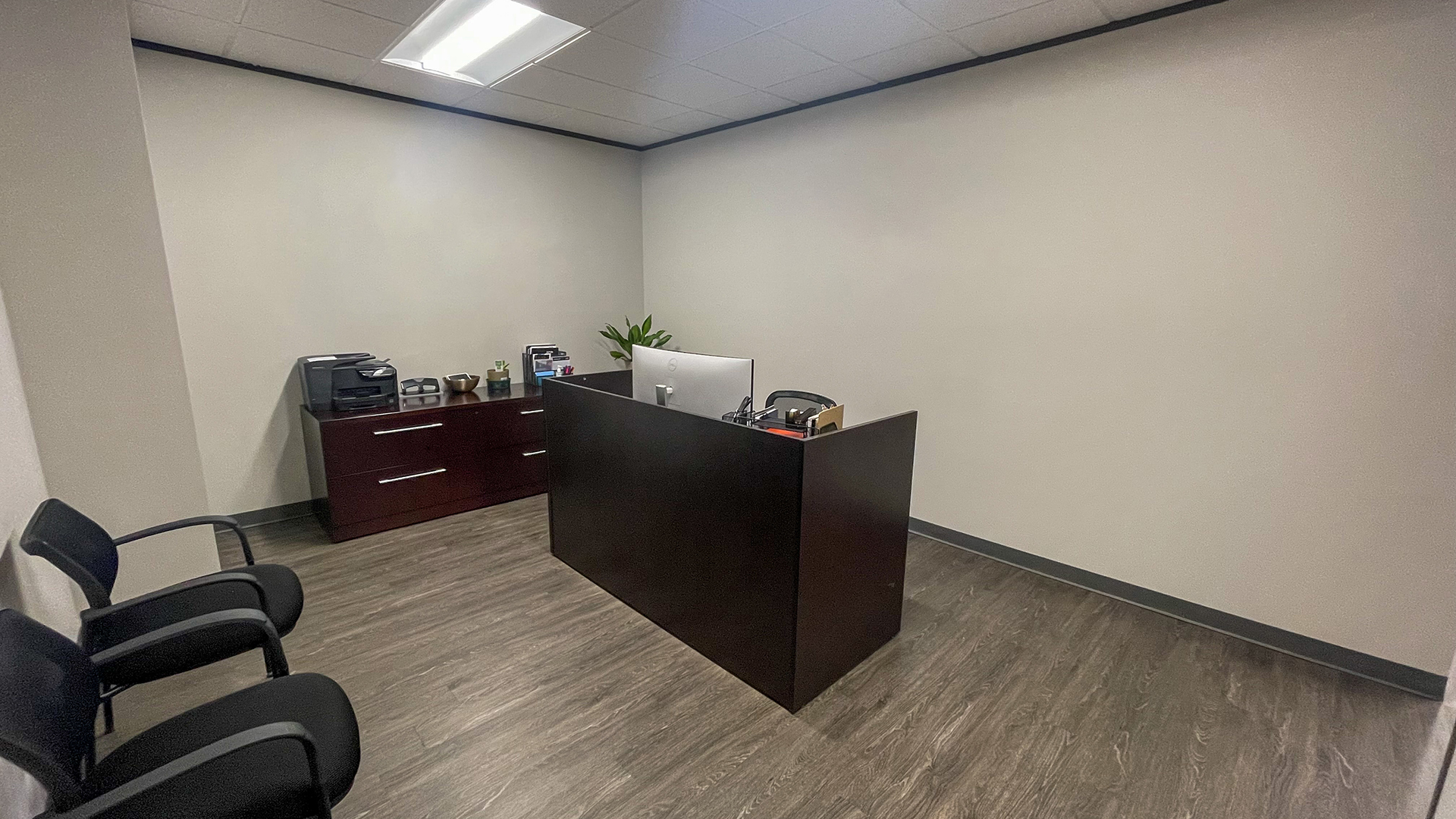 16010 Barkers Ln Office Photo
