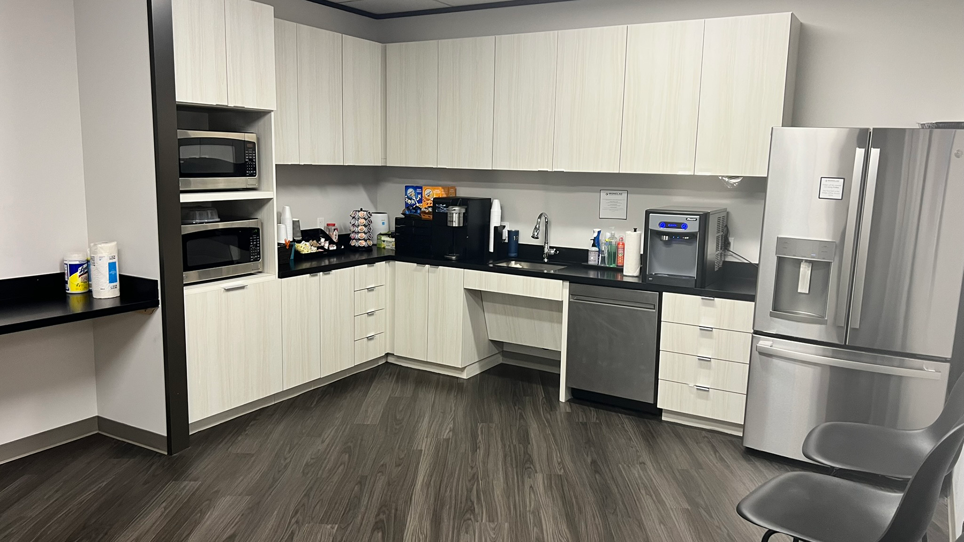 4888 Loop Central Dr - Kitchen Photo