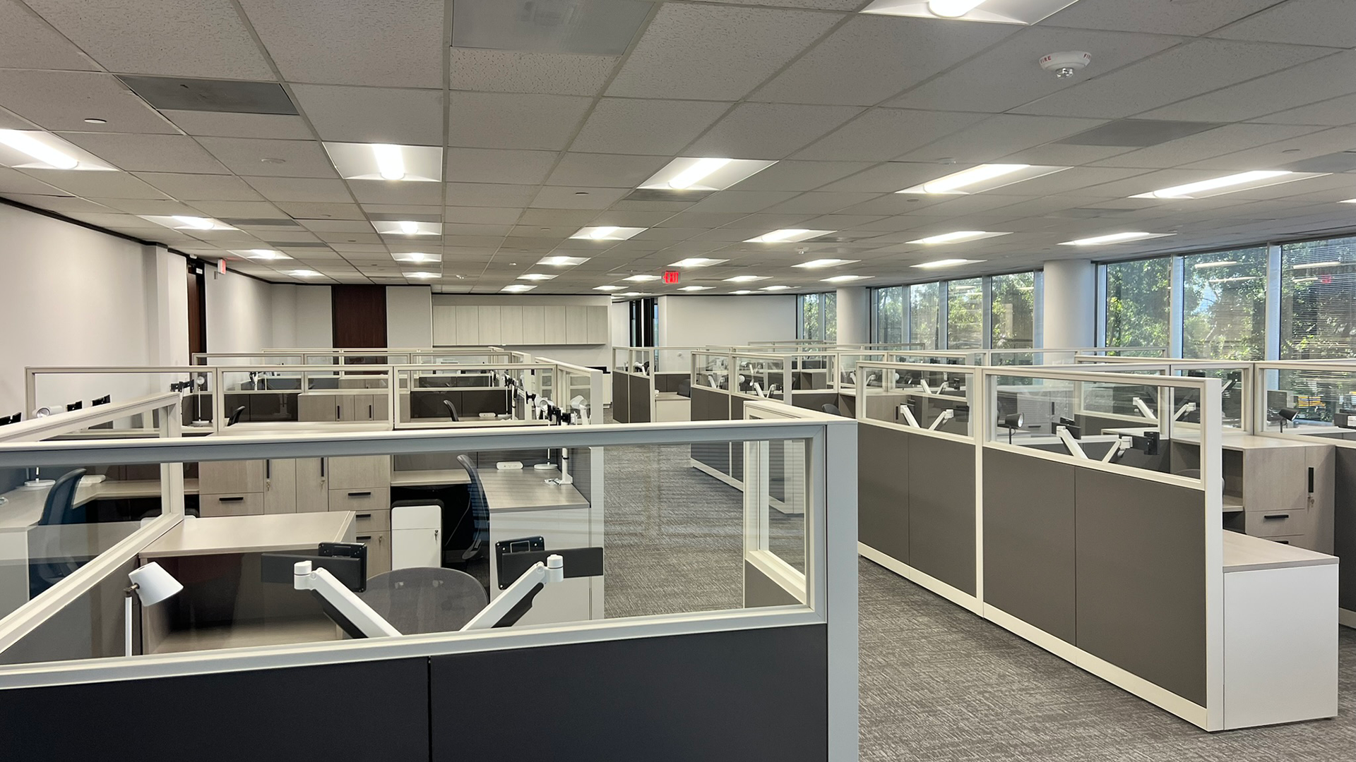 4888 Loop Central Dr - Suite 450 - Workstations Photo