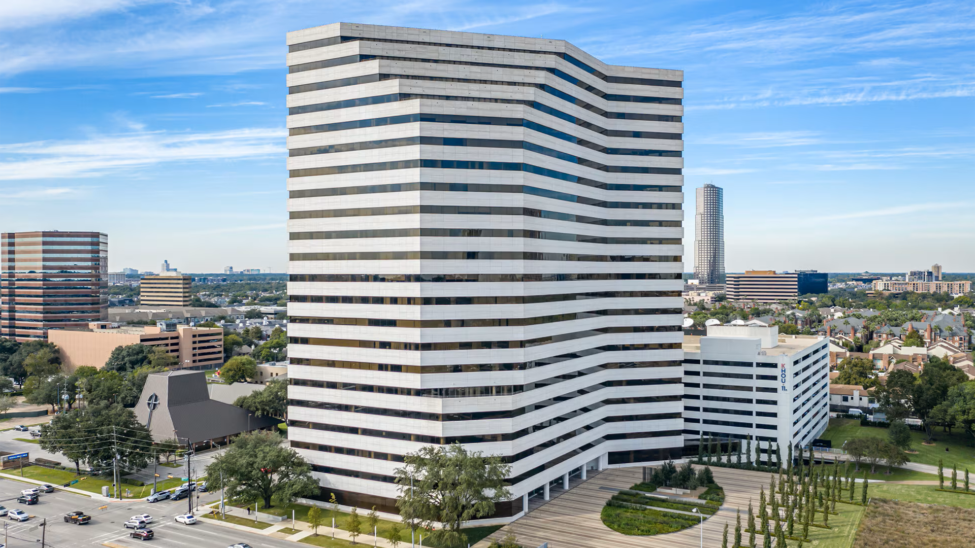 5718 Westheimer Building Hero Photo