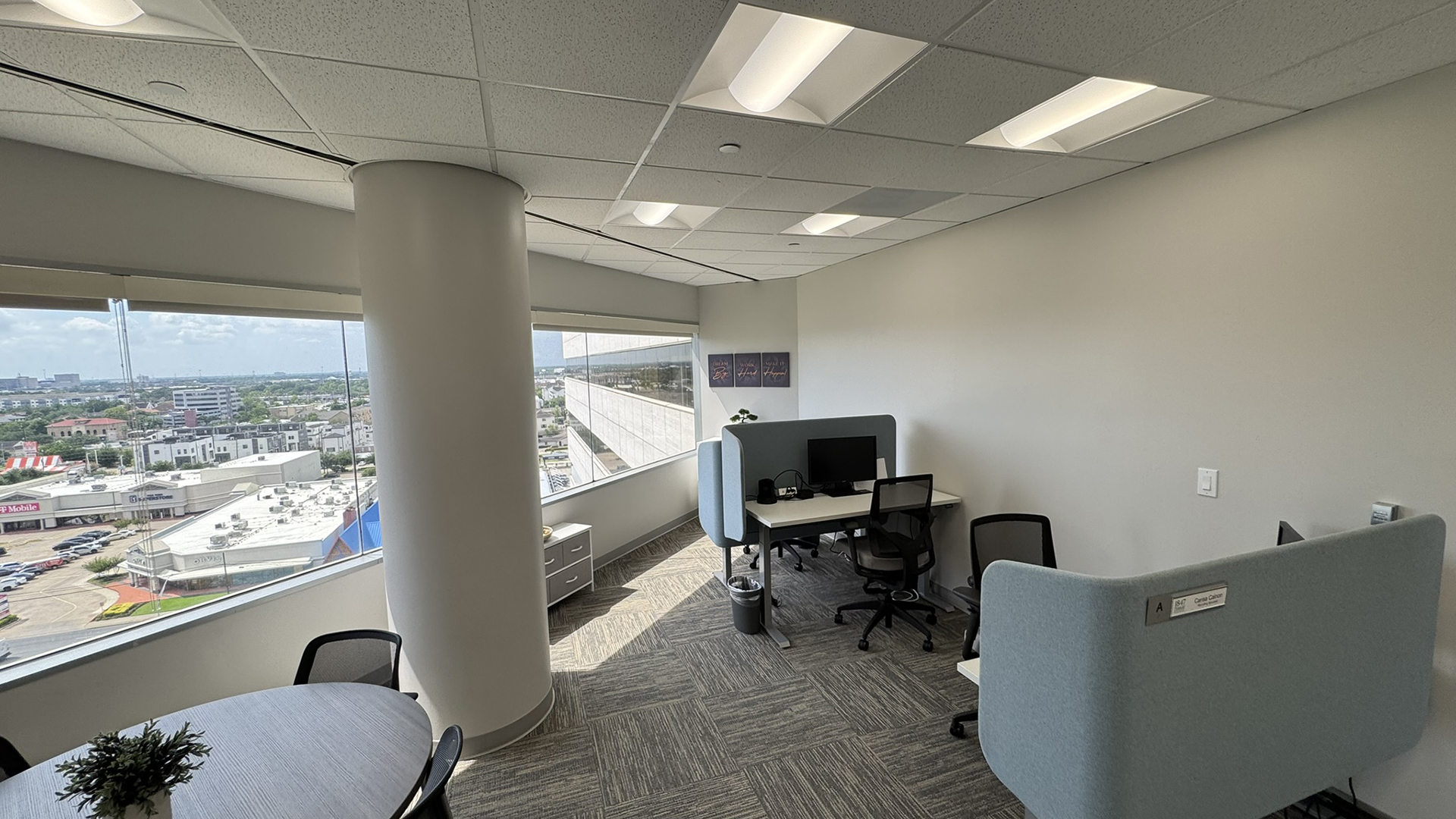 5718 Westheimer Office Workstations