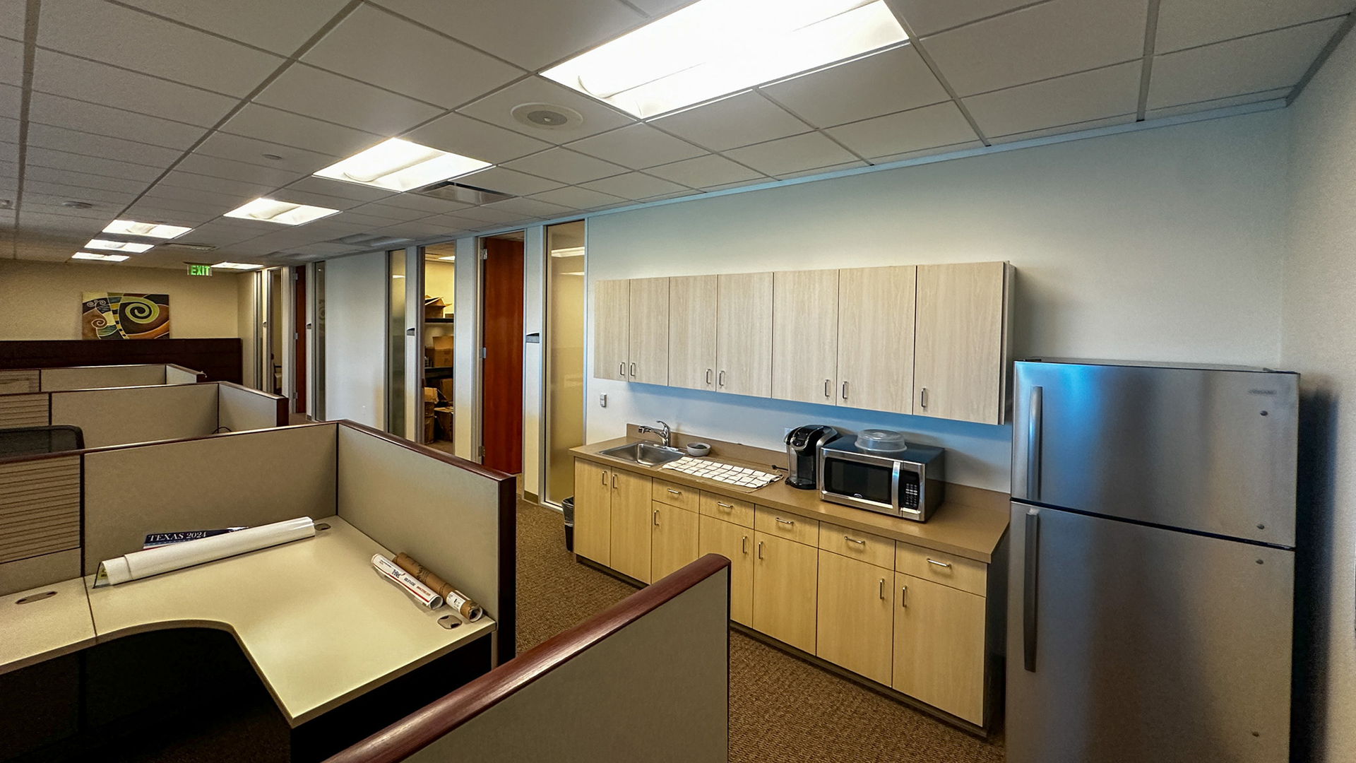 5825 W Sam Houston Pky Cubes & Kitchen Photo