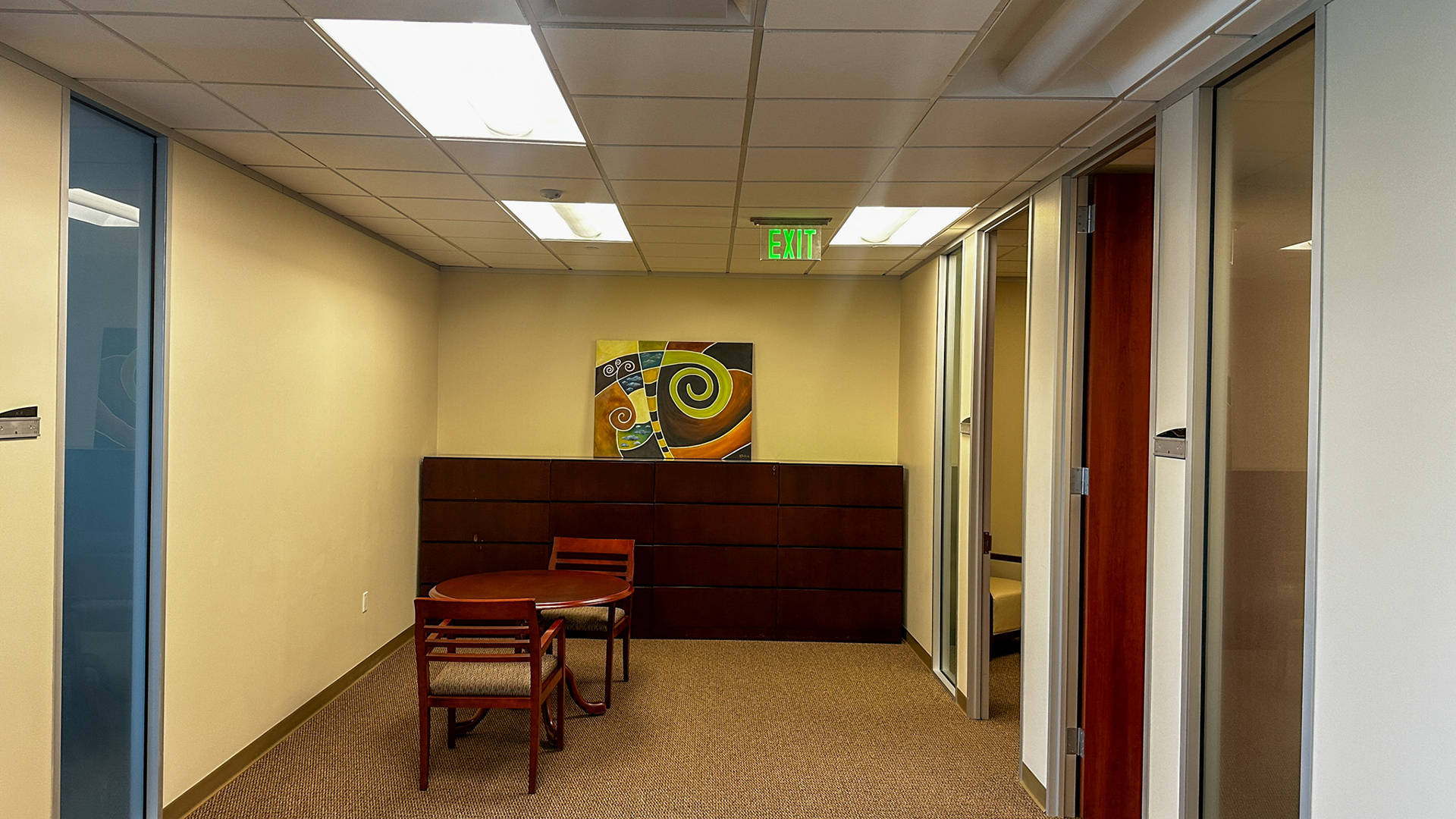 5825 N Sam Houston Pky Hallway Photo