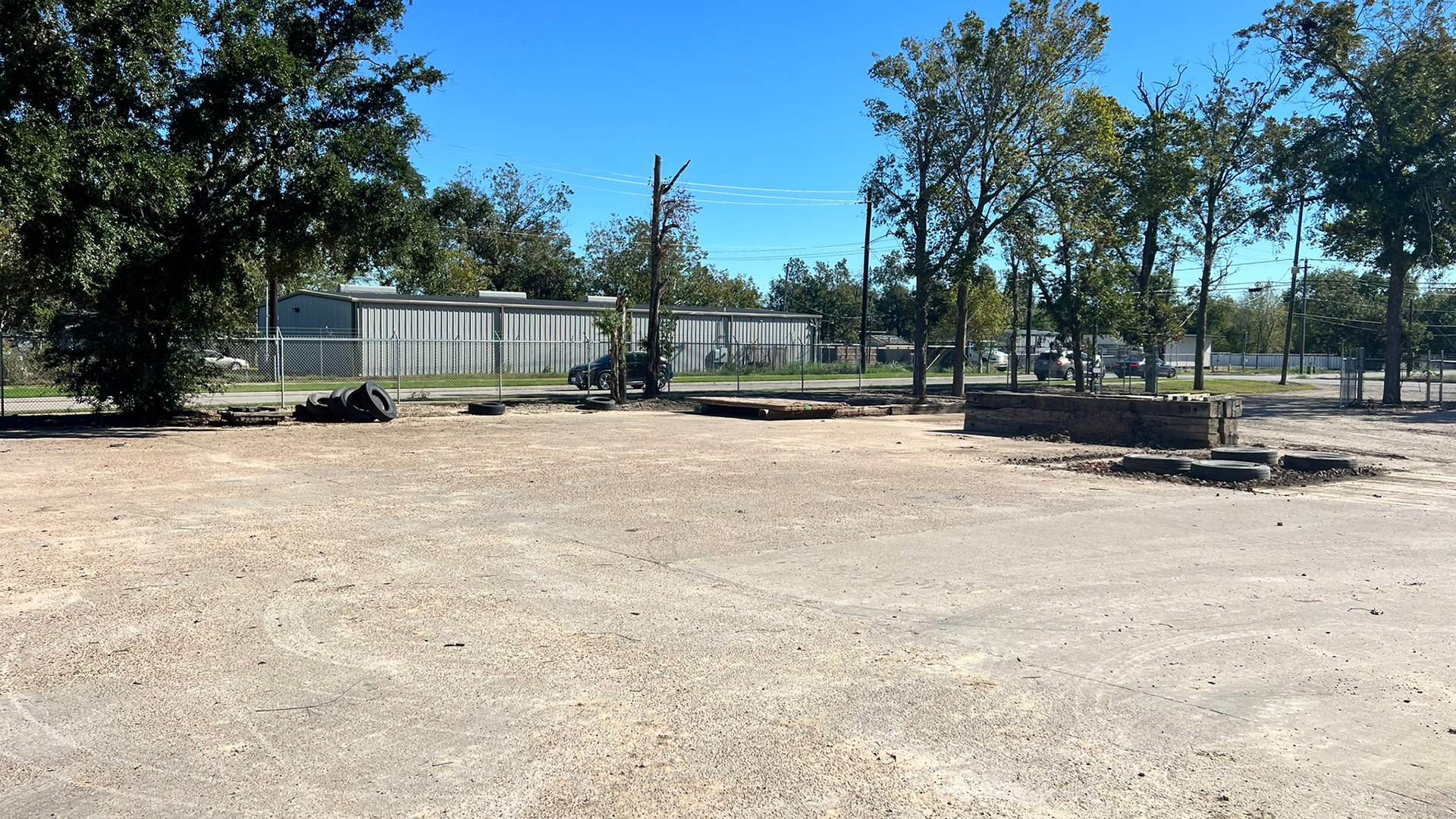 7231 Almeda Genoa Storage Yard Photo