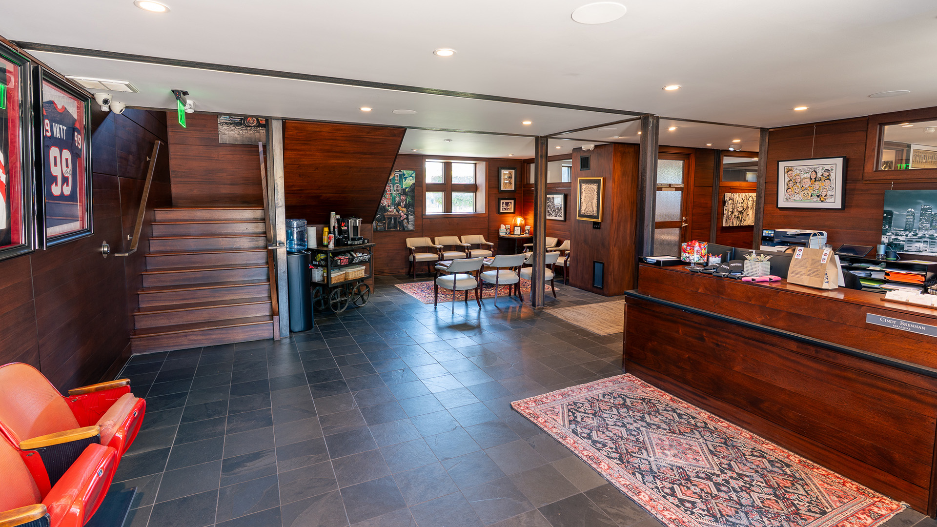 733 E 12th 1/2 St - Reception Photo