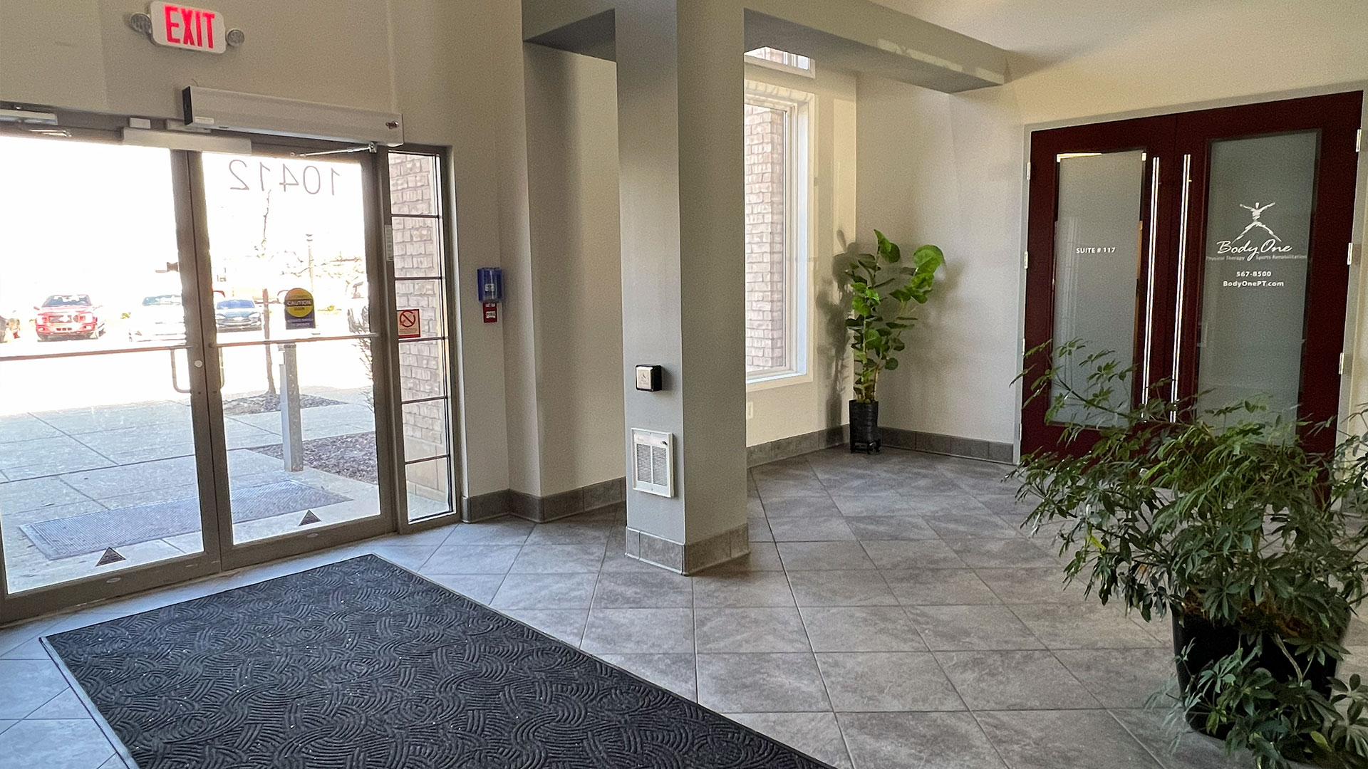 10412_Allisonville_Outside_Lobby1