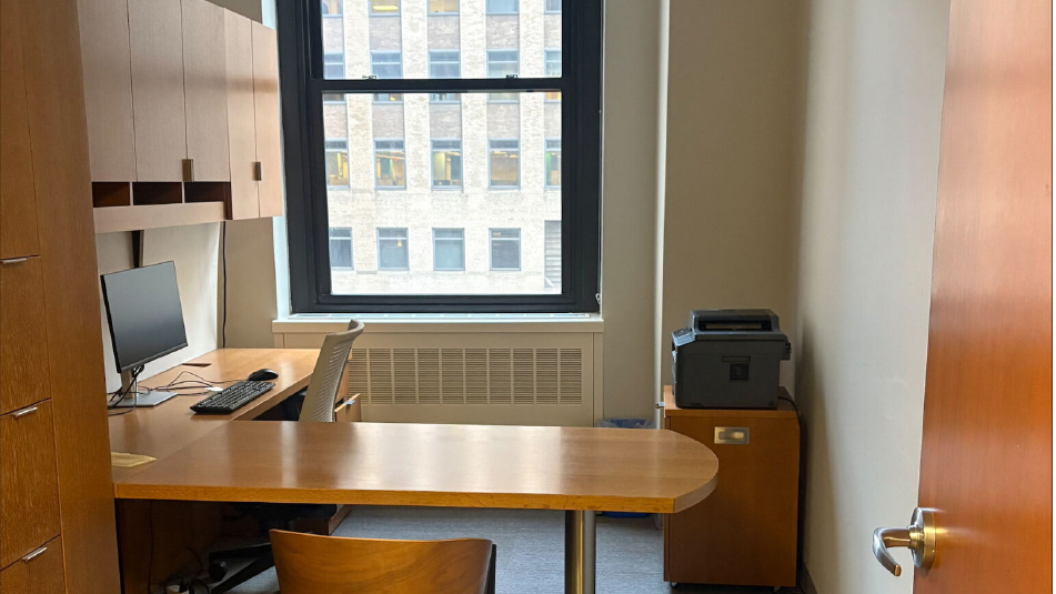A second office with a window at 15 Wall Street, 5th floor