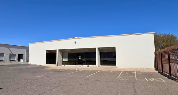 Industrial Flex Building For Lease - 7,760 SF Available