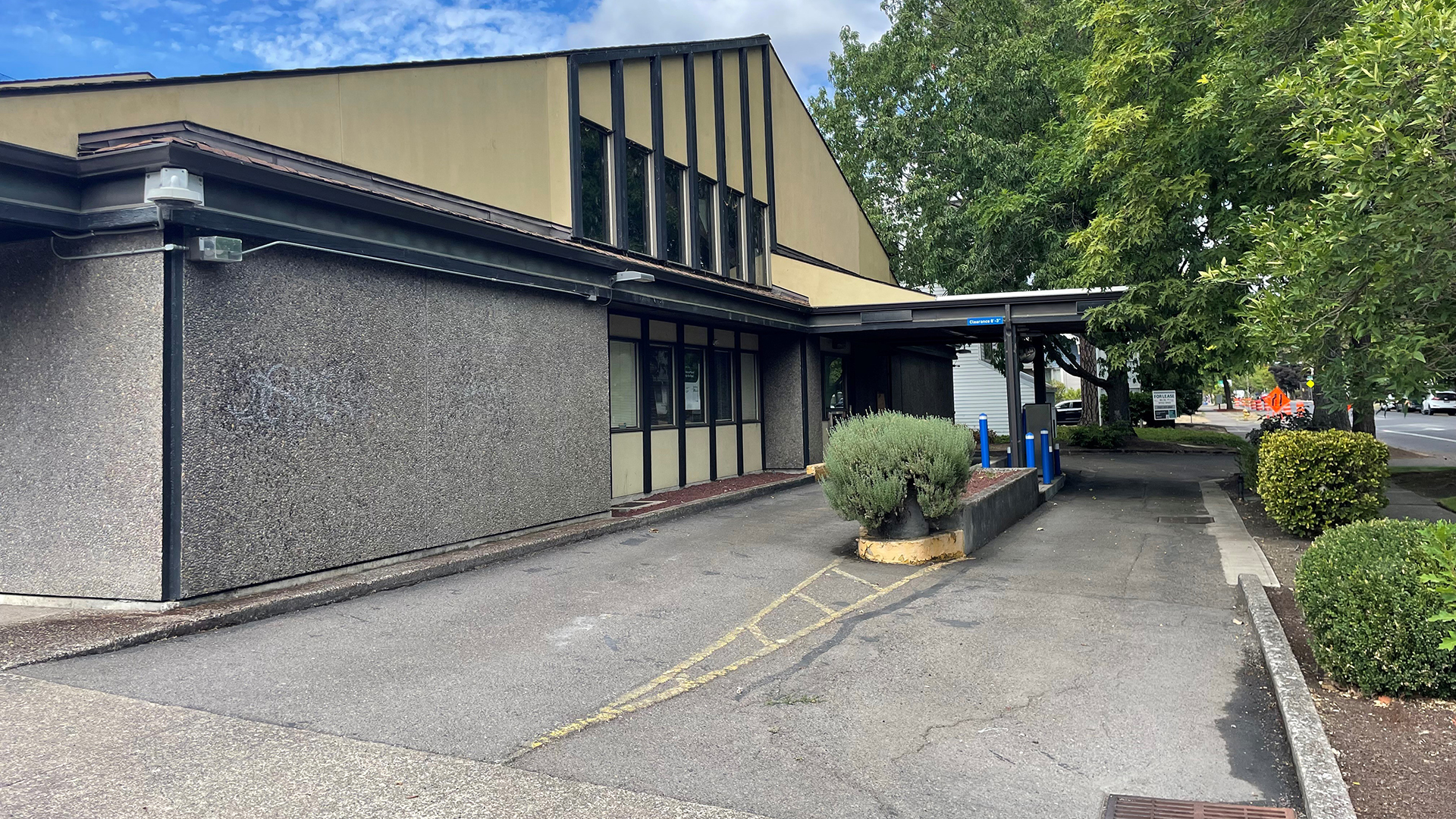Building for sale at 1450 High St, Eugene, OR