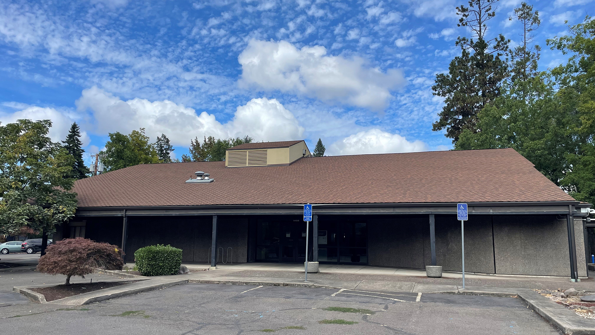 Building for sale at 1450 High St, Eugene, OR
