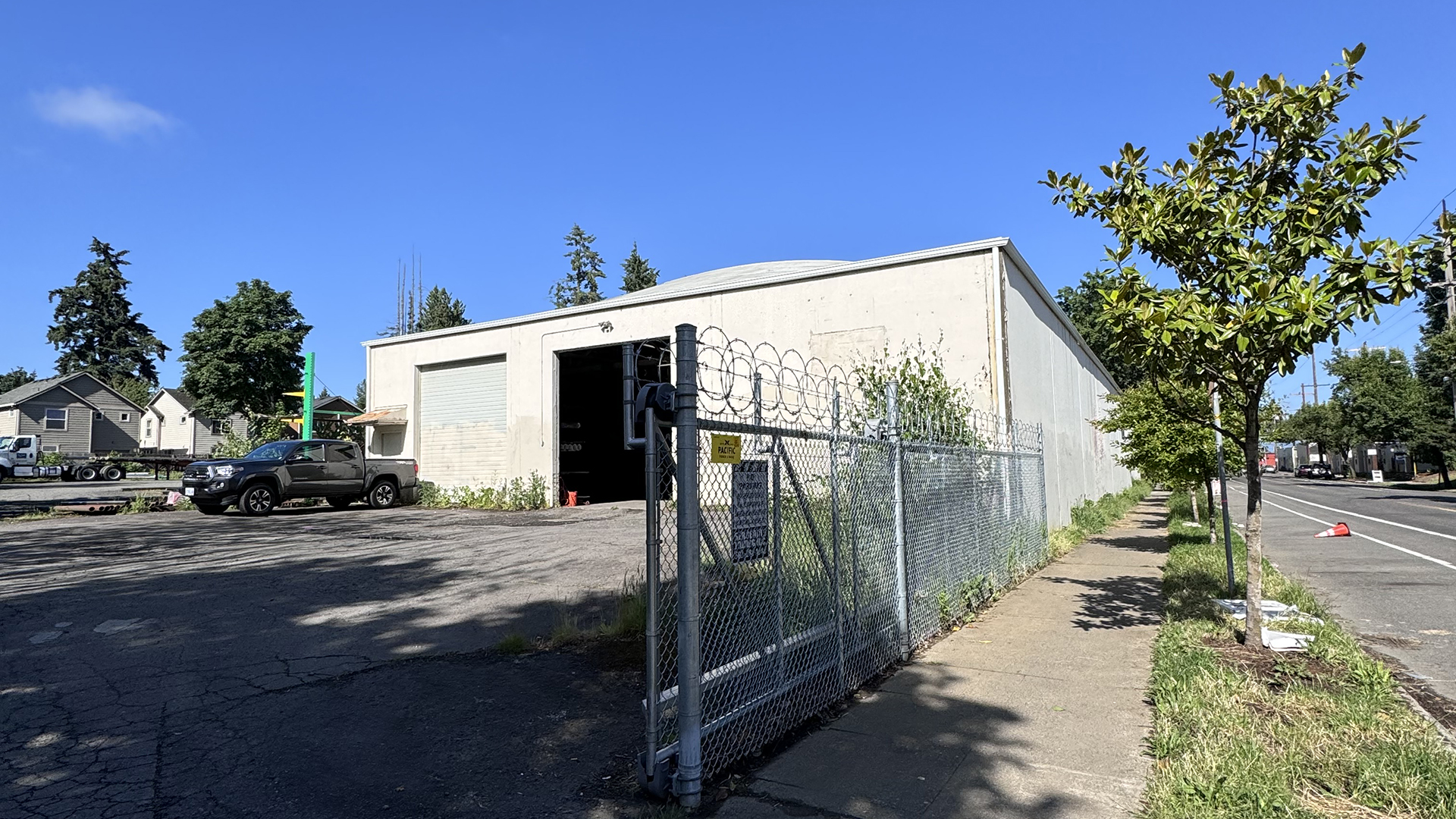 Sublease at 9468 N Macrum Ave