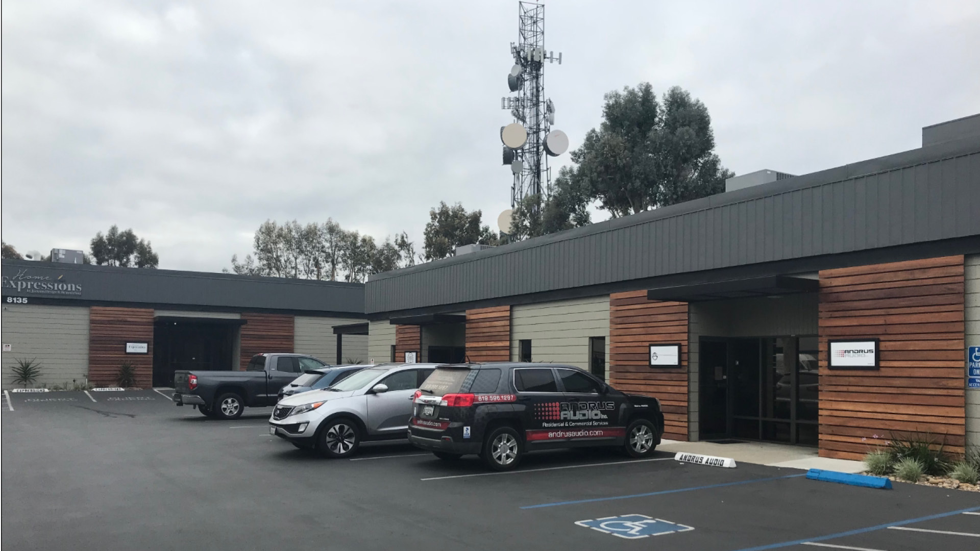 8125 Ronson Rd Exterior