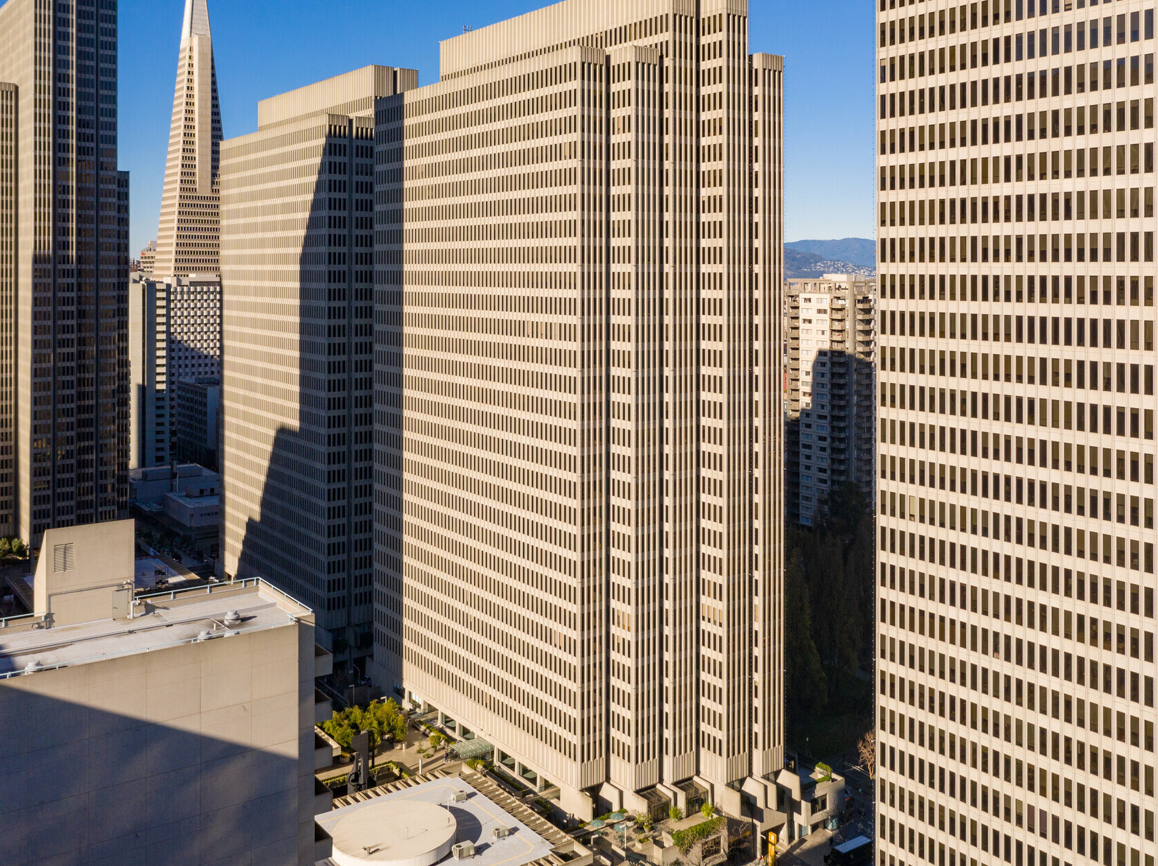 3 Embarcadero St