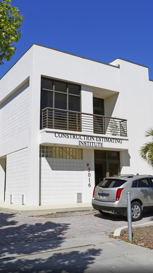 5016 Calle Minorga