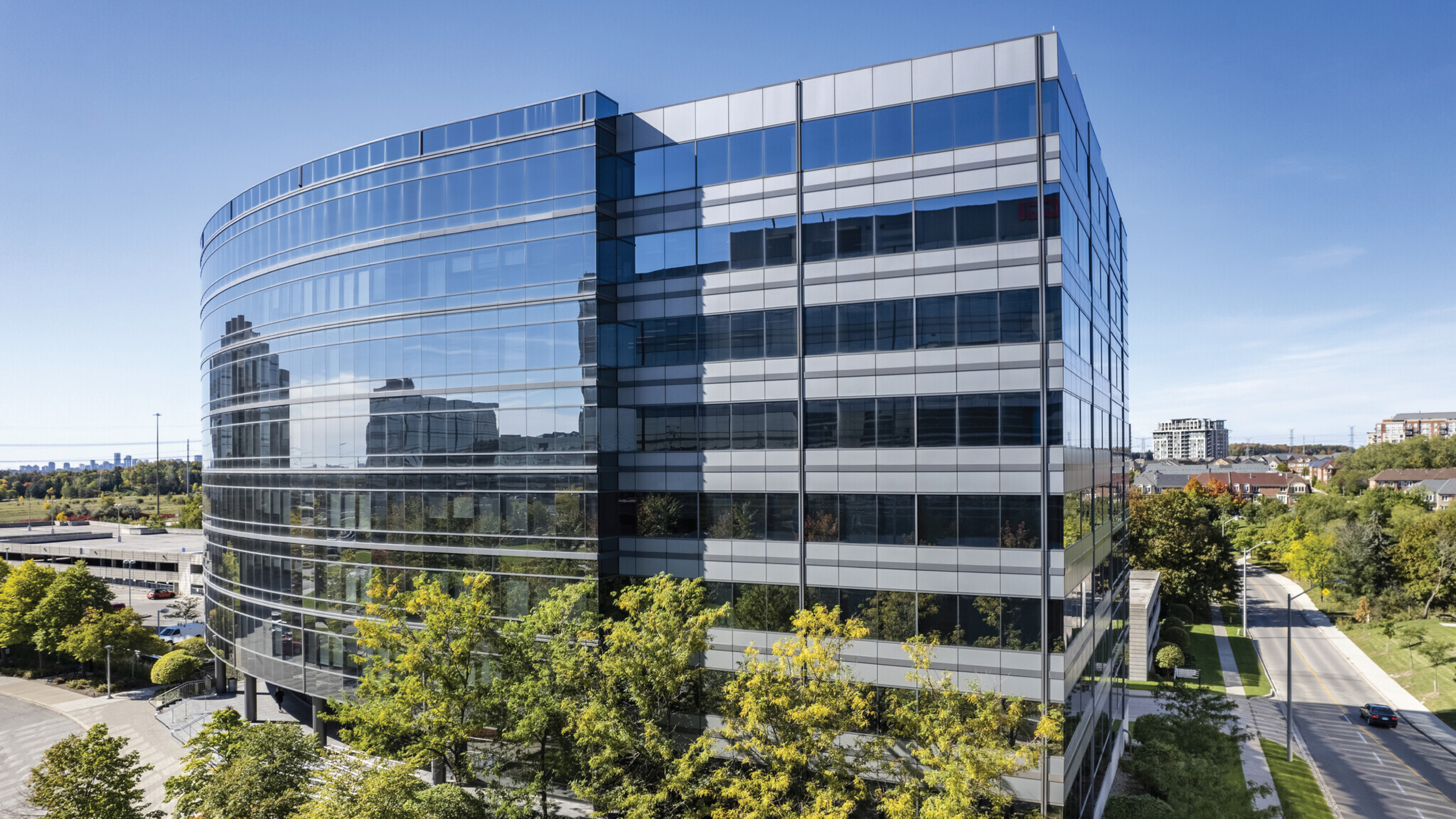 125 Commerce Valley Drive West