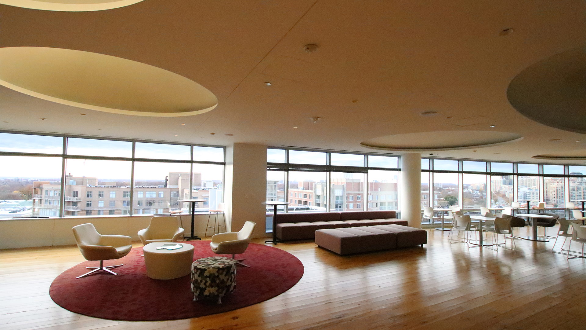 3003 Washington Blvd - lounge