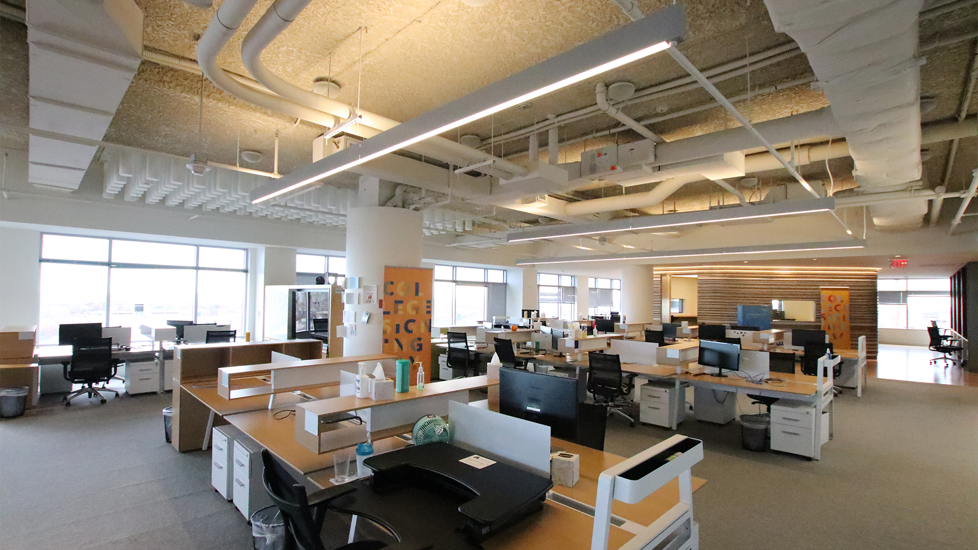 3003 Washington Blvd - workstations