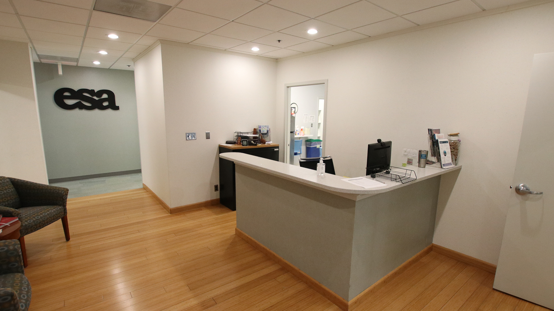 1990 M St NW entrance