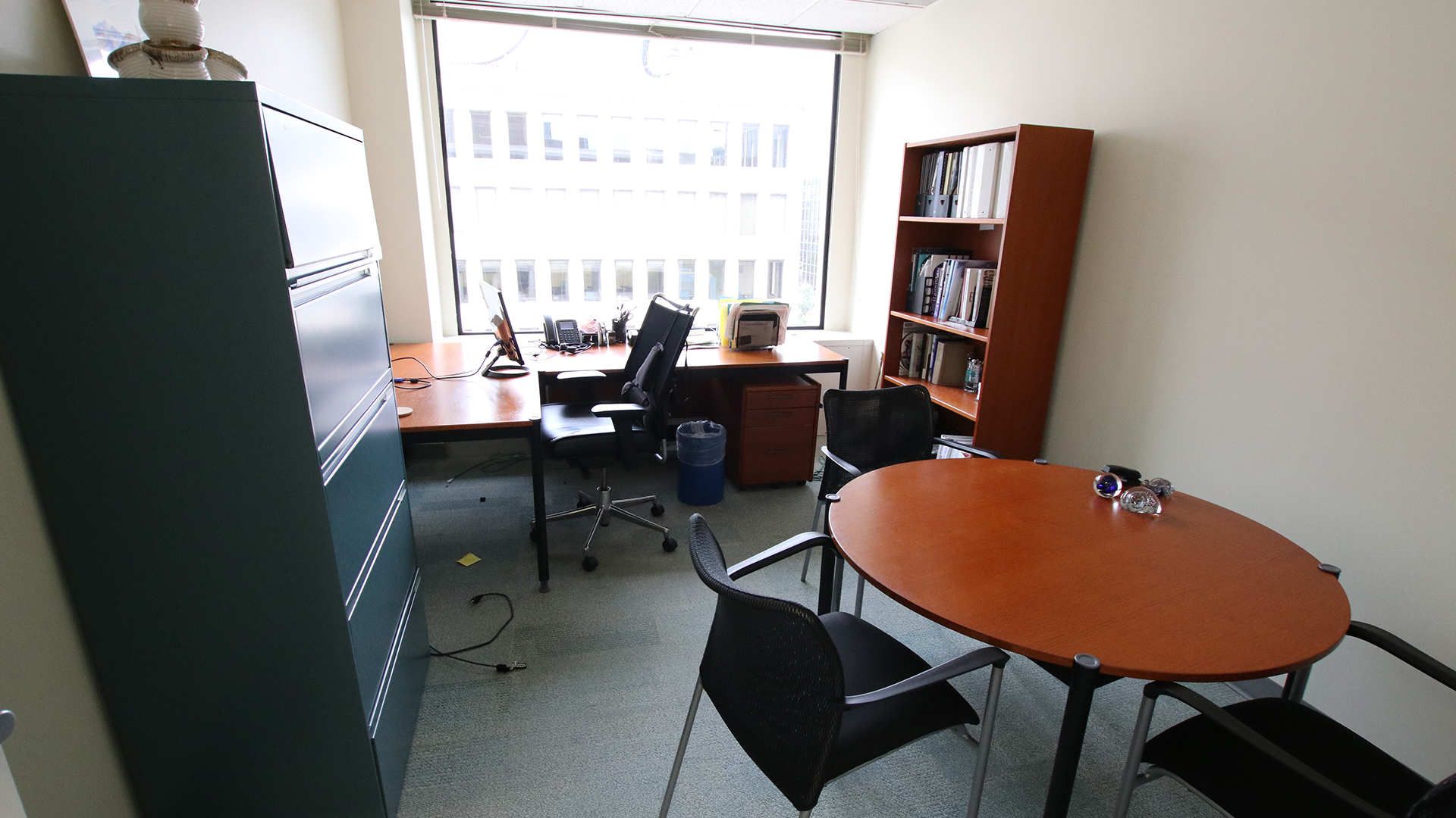 1990 M St NW window office