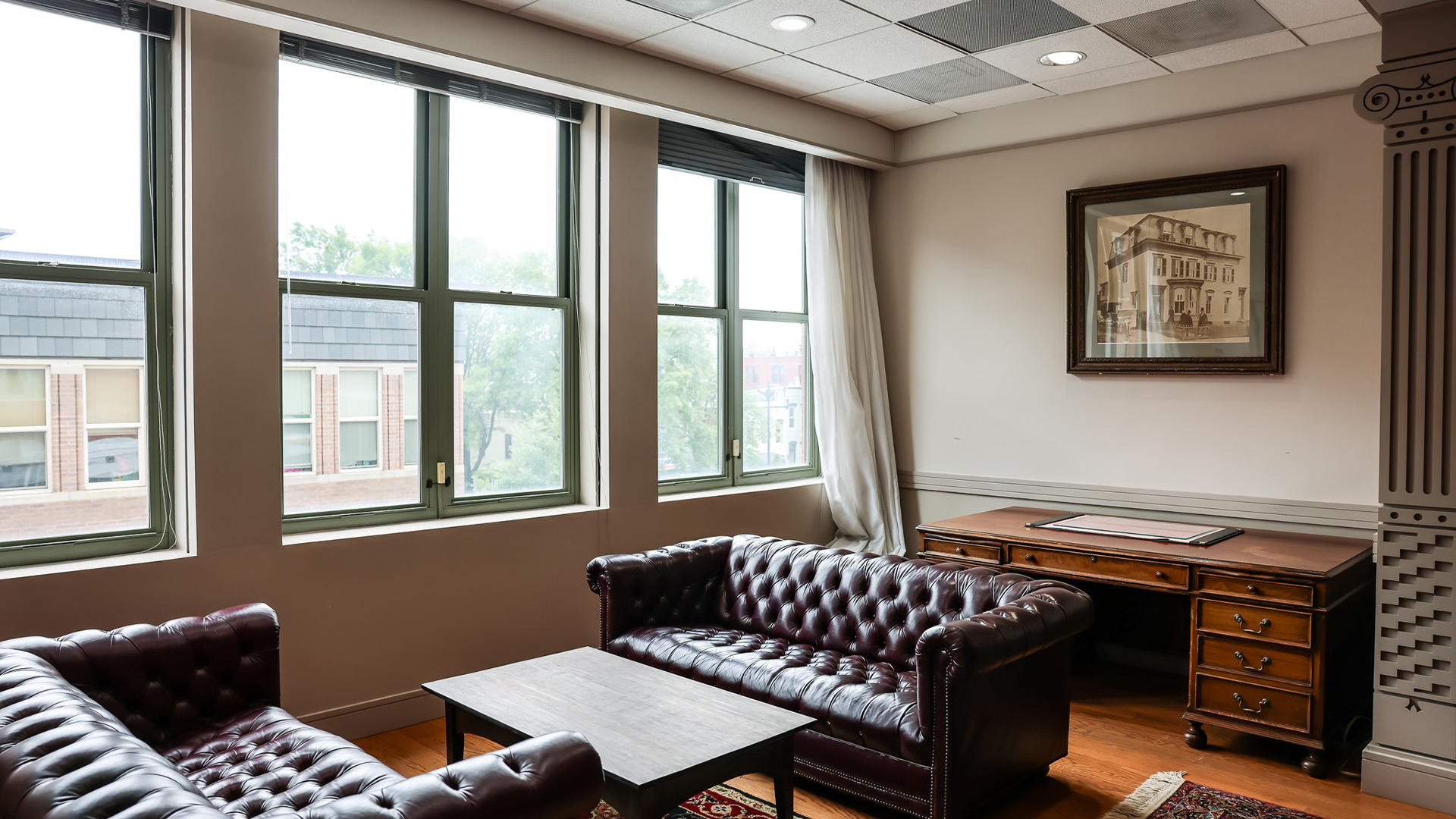 228 7th Lounge