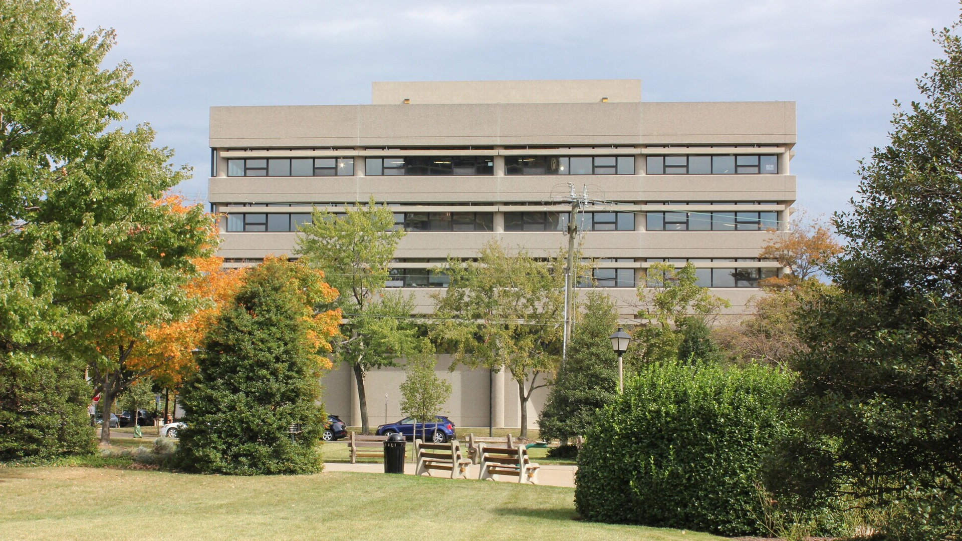 701 N Fairfax St building exterior