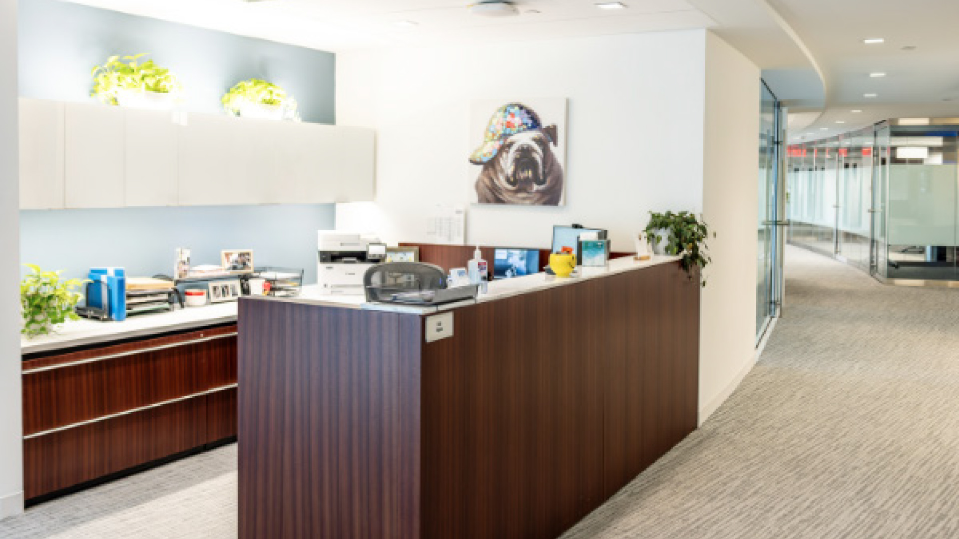 701 Pennsylvania Ave NW office reception desk