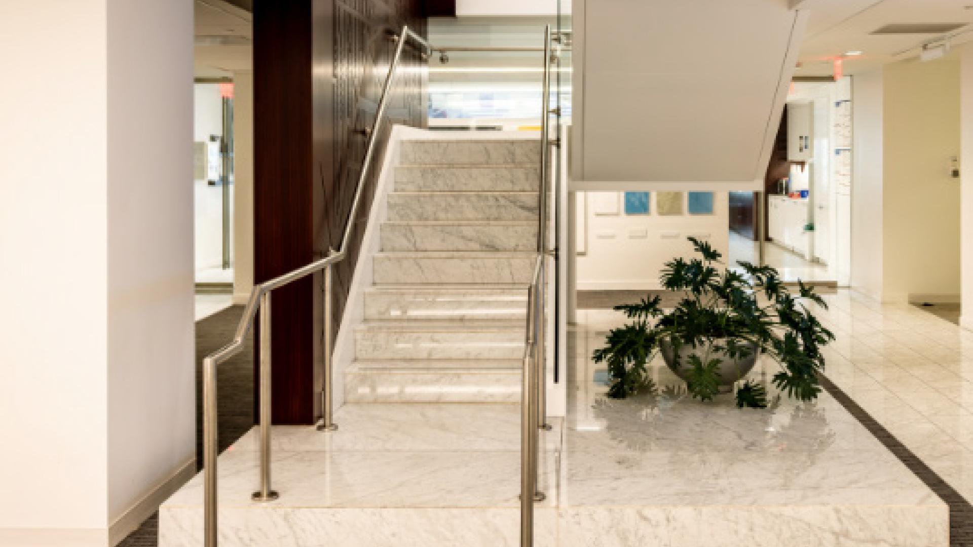 701 Pennsylvania Ave NW stairs