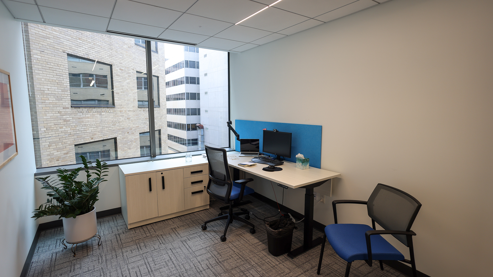 800 17th office