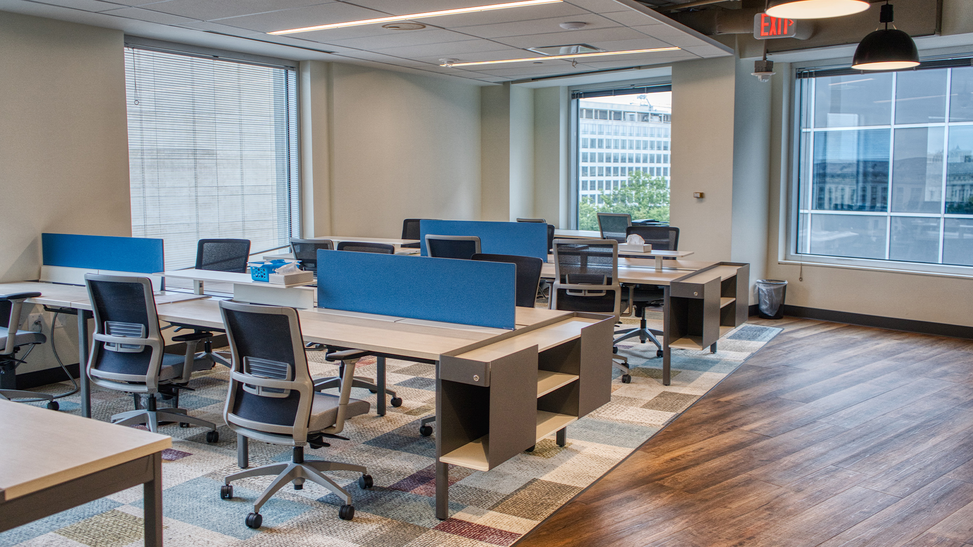 901 D workstations